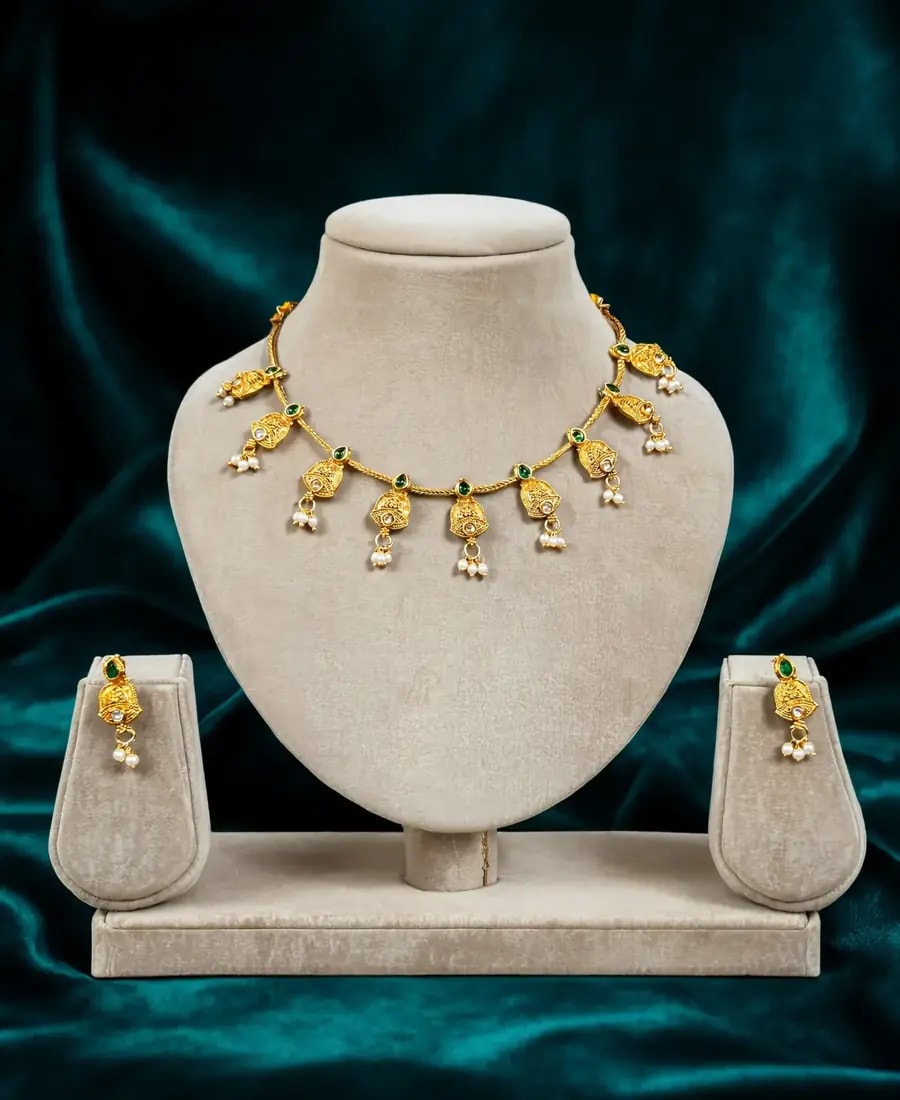 Ghanta Pearl Necklace Set